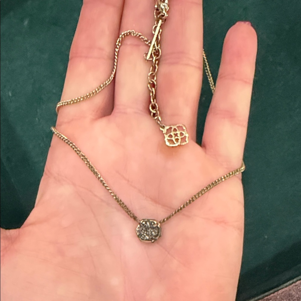 Kendra Scott Gold Necklace with Pendant